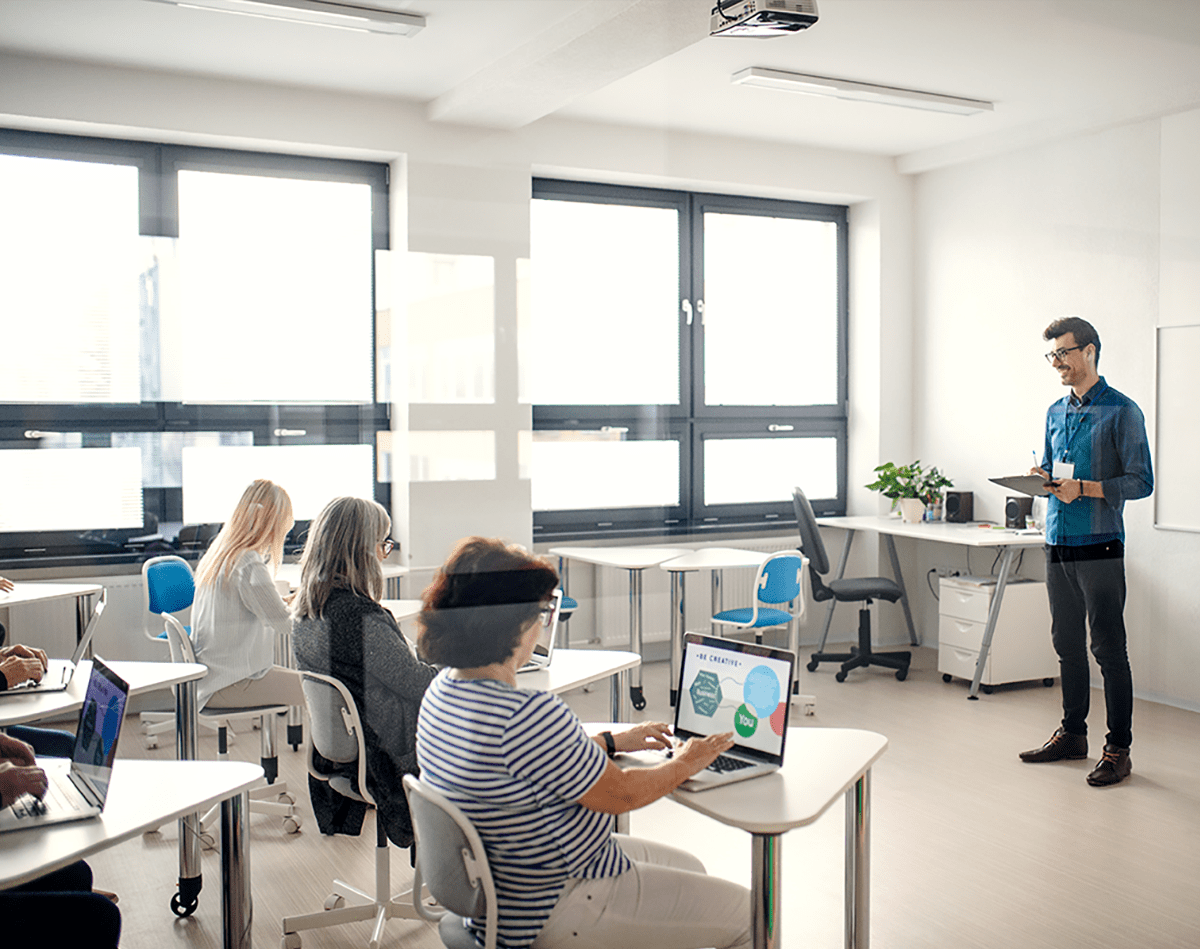group-of-senior-people-attending-computer-and-tech